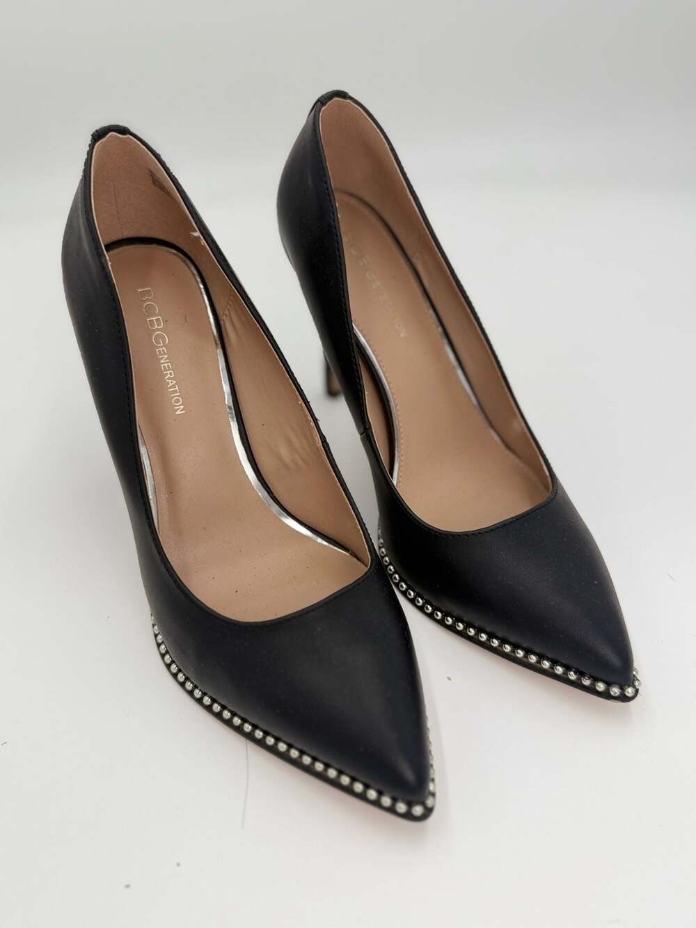 BCBGeneration Hawti Pointed Toe Studded Stiletto Pumps Heels Capsule (US 9)